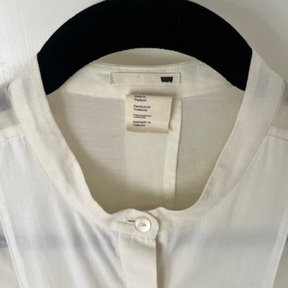 Levi's Sheer White Button Down Blouse Long Sleeve Size Small - Picture 3 of 3